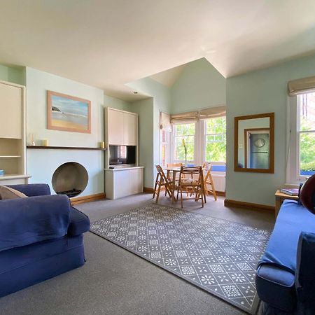 8 Ravenscourt Gardens Apartment ลอนดอน ภายนอก รูปภาพ