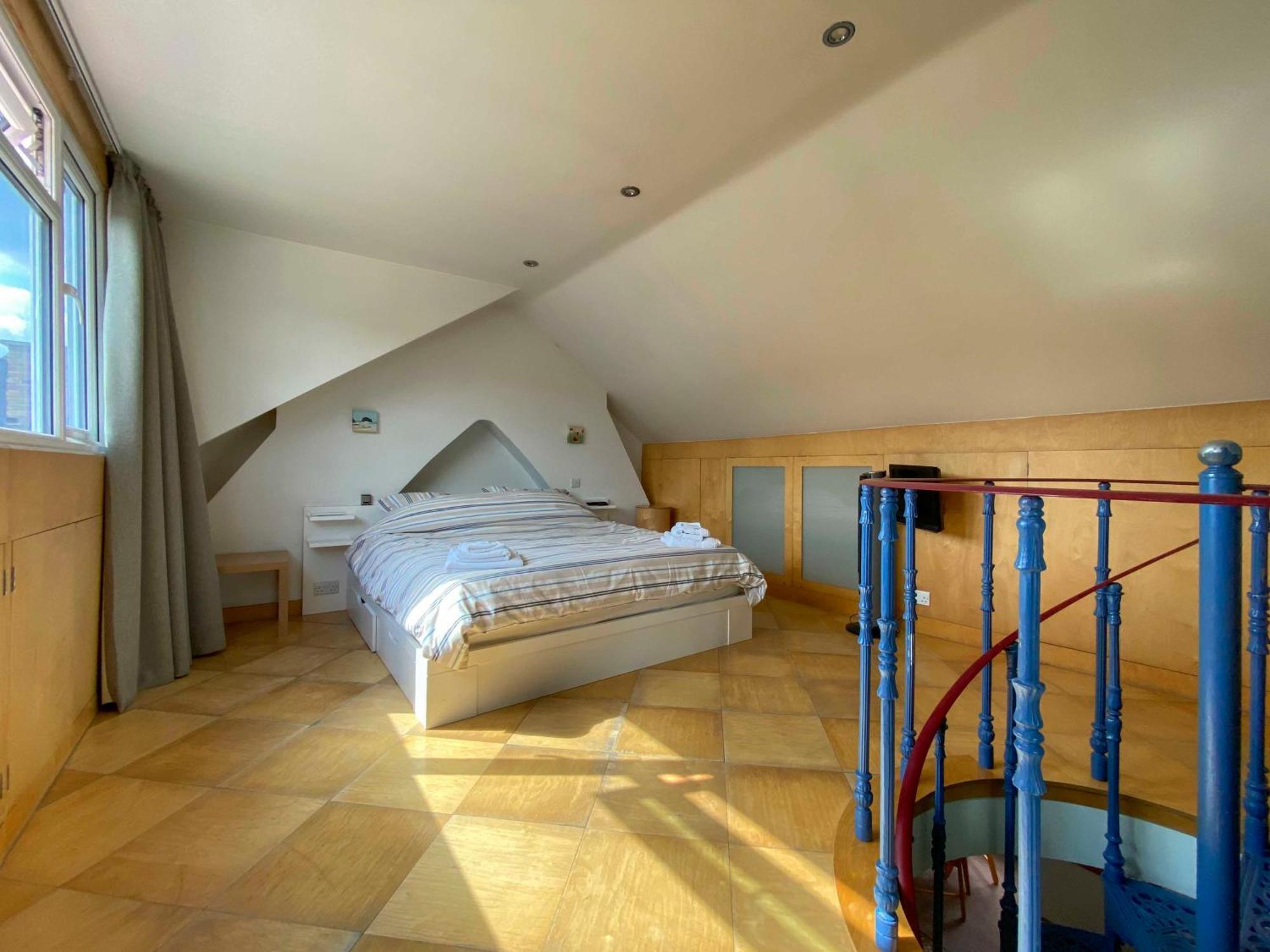 8 Ravenscourt Gardens Apartment ลอนดอน ภายนอก รูปภาพ