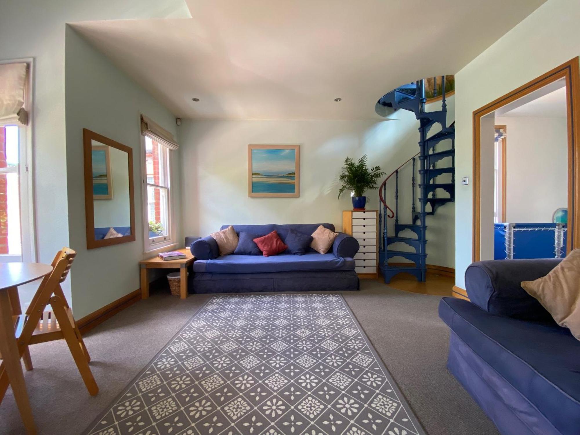 8 Ravenscourt Gardens Apartment ลอนดอน ภายนอก รูปภาพ